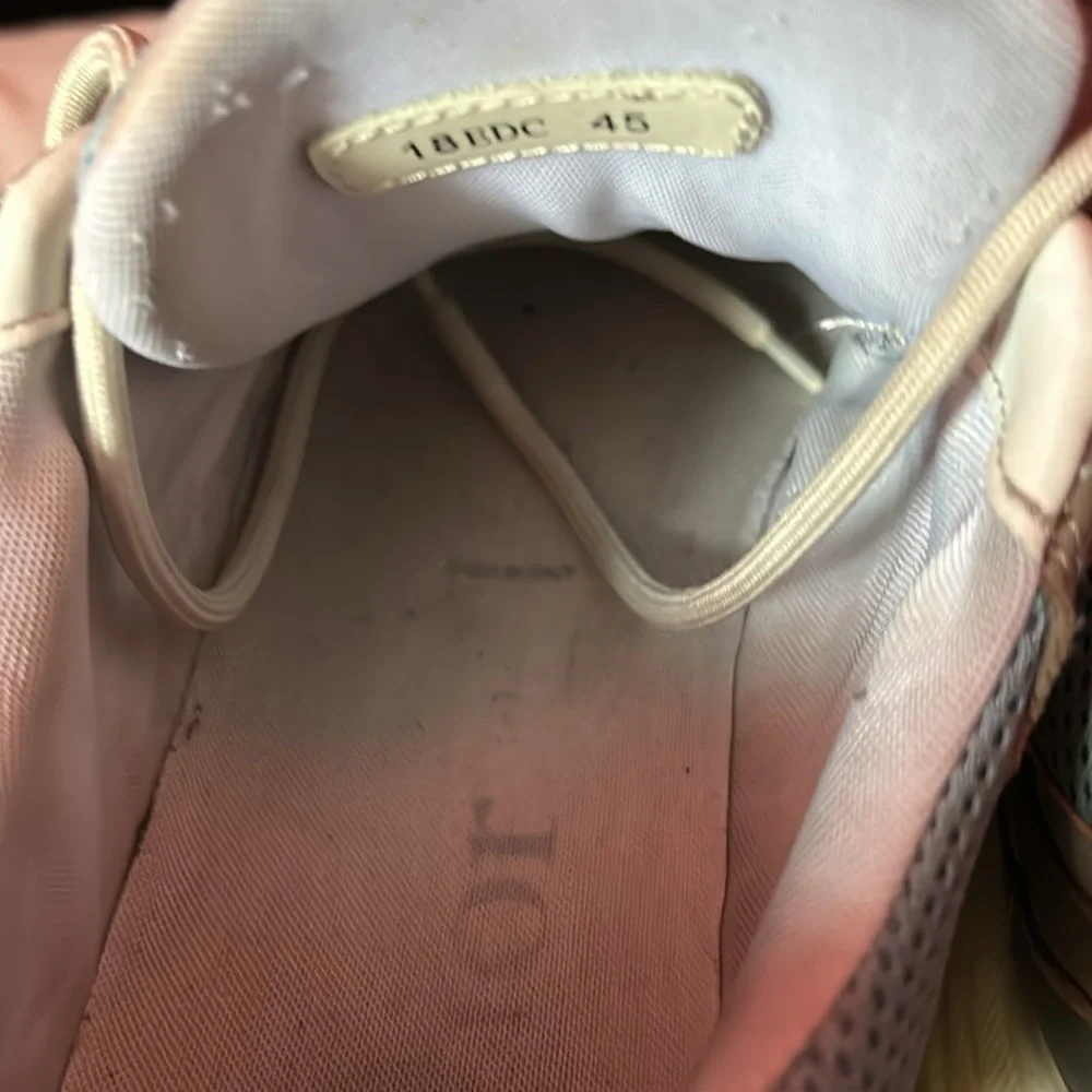 Selling Dior B22s - Picture 3 of 4